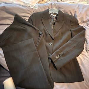 Ann Taylor Black Pinstripe Pant Suit Set size 2.